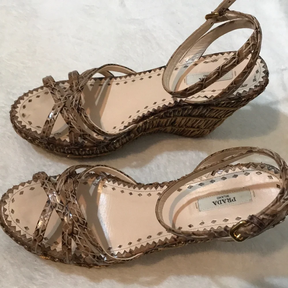 Prada Brown Woven Leather Wedge Sandals. Size 40
